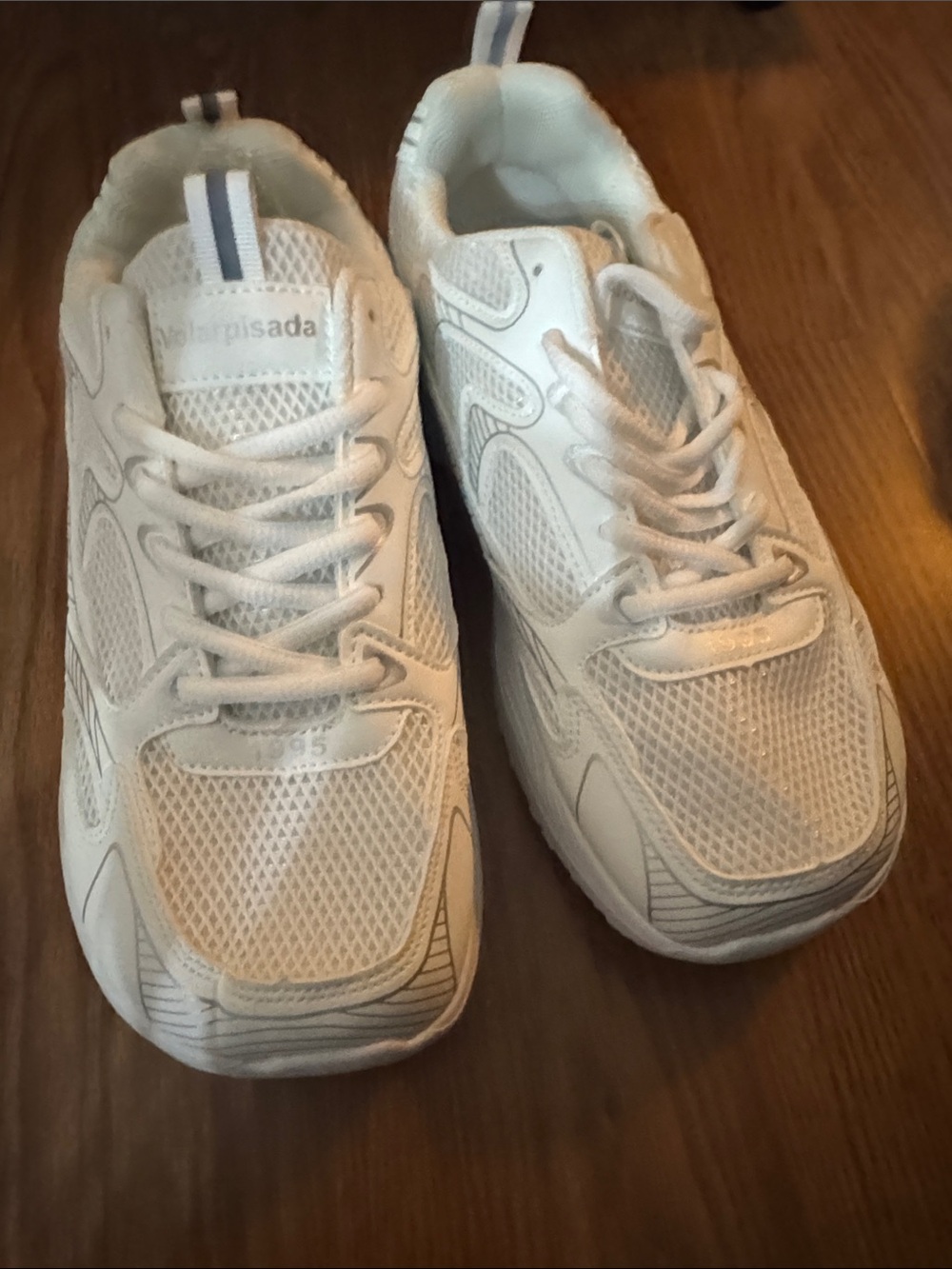 White Men's Athletic Sneakers - Unbranded